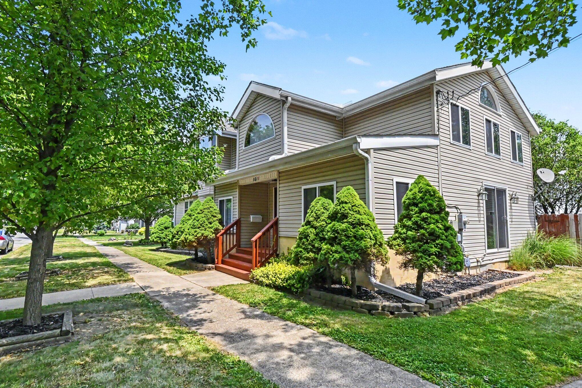 1011 State Street Adrian, MI 49221 - Photo 30 of 37 029_file_3835