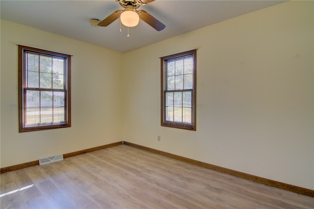 1867 South Westgate Drive Decatur, IL 62521 - Photo 23 of 36