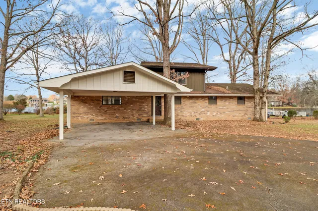 $769,000 | 2024 Cravens Drive, Crossville, TN 38572