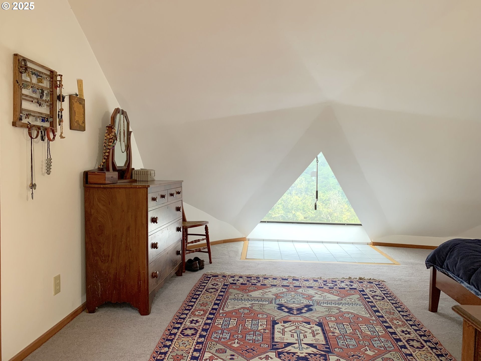 23555 Suttle Road Veneta, OR 97487 - Photo 22 of 48 Primary Bedroom