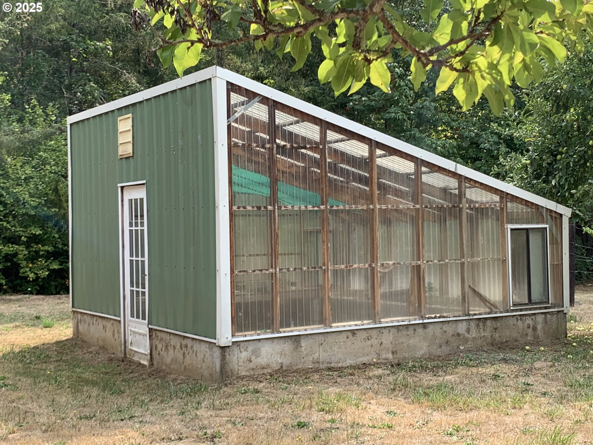 23555 Suttle Road Veneta, OR 97487 - Photo 42 of 48 Greenhouse