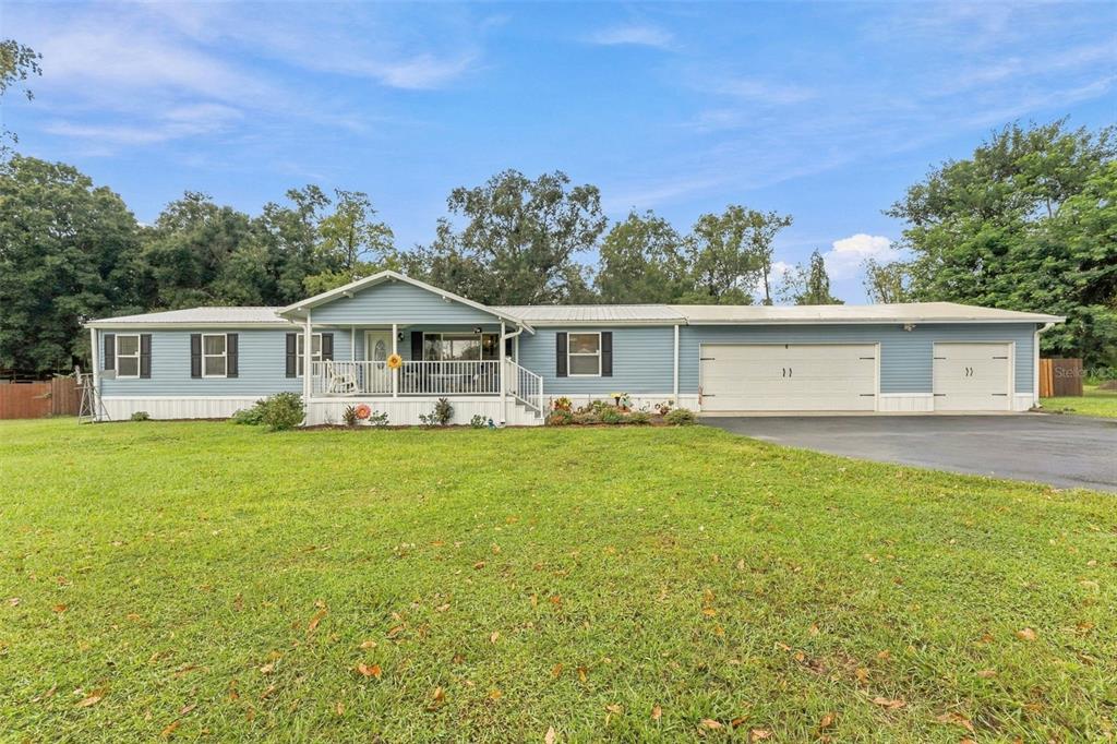 13429 Riada Way Dade City, FL 33525 - Photo 5 of 55 Gallery Image 5