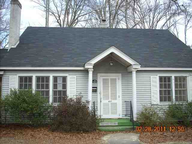 607 Ferguson Street Clinton, SC 29325 - Photo 1 of 3 Gallery Image 1
