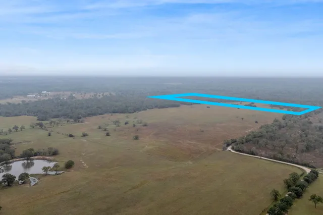 a view of beach and utility room