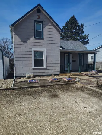 $89,700 | 702 North Ave C, Canton, IL 61520