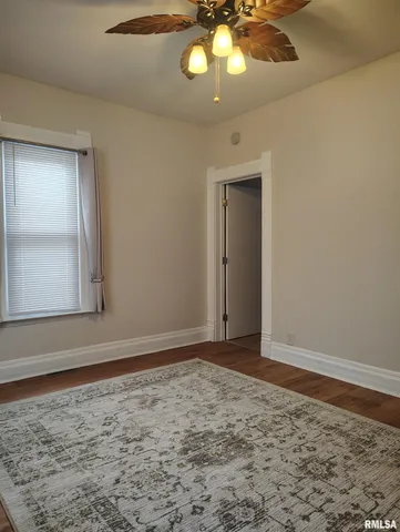 $95,900 | 702 North Ave C, Canton, IL 61520