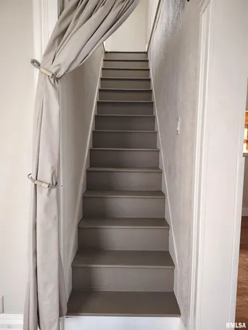 $95,900 | 702 North Ave C, Canton, IL 61520