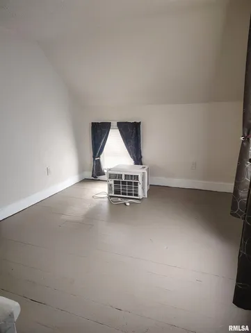 $95,900 | 702 North Ave C, Canton, IL 61520