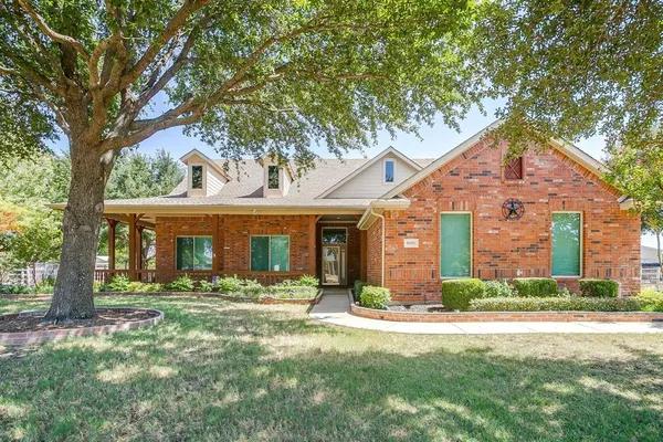 $569,900 | 8101 Rodeo Drive, Denton, TX 76208