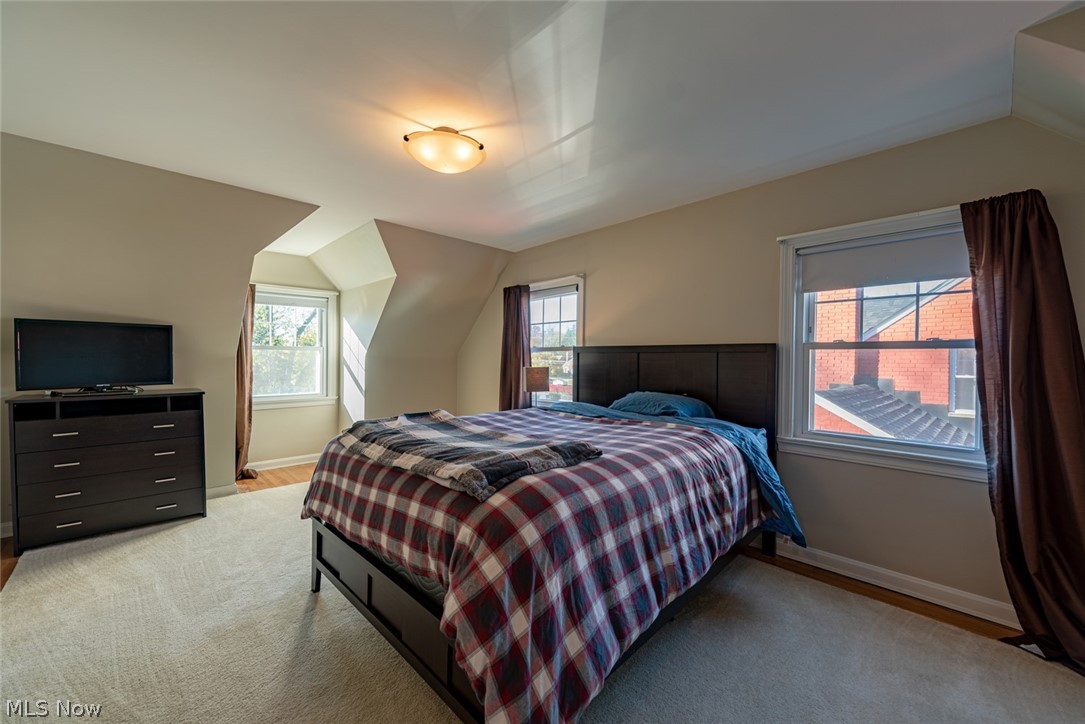 1499 Oakmount Road South Euclid, OH 44121 - Photo 15 of 26
