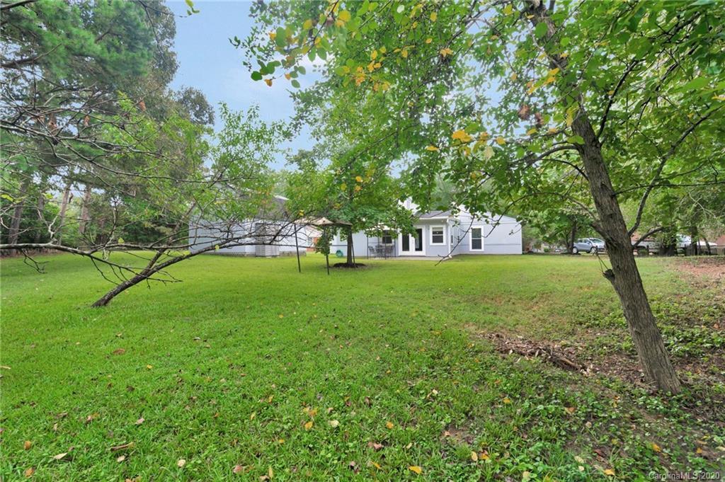 6200 Ropley Court Charlotte, NC 28211 - Photo 27 of 30 a view of green field with trees