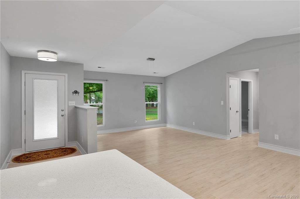 6200 Ropley Court Charlotte, NC 28211 - Photo 10 of 30 a bedroom with a bed and a window