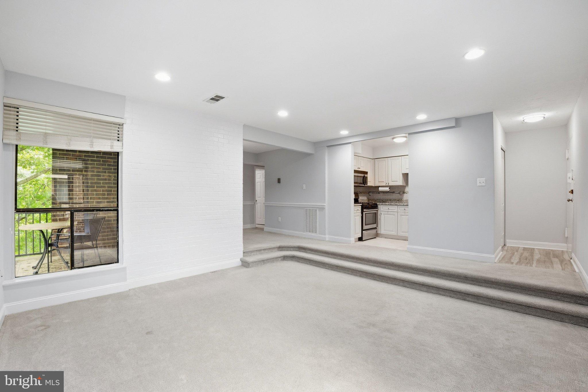 2105 Walsh View Terrace, Unit 15301 Silver Spring, MD 20902 - Photo 13 of 21 Gallery Image 13