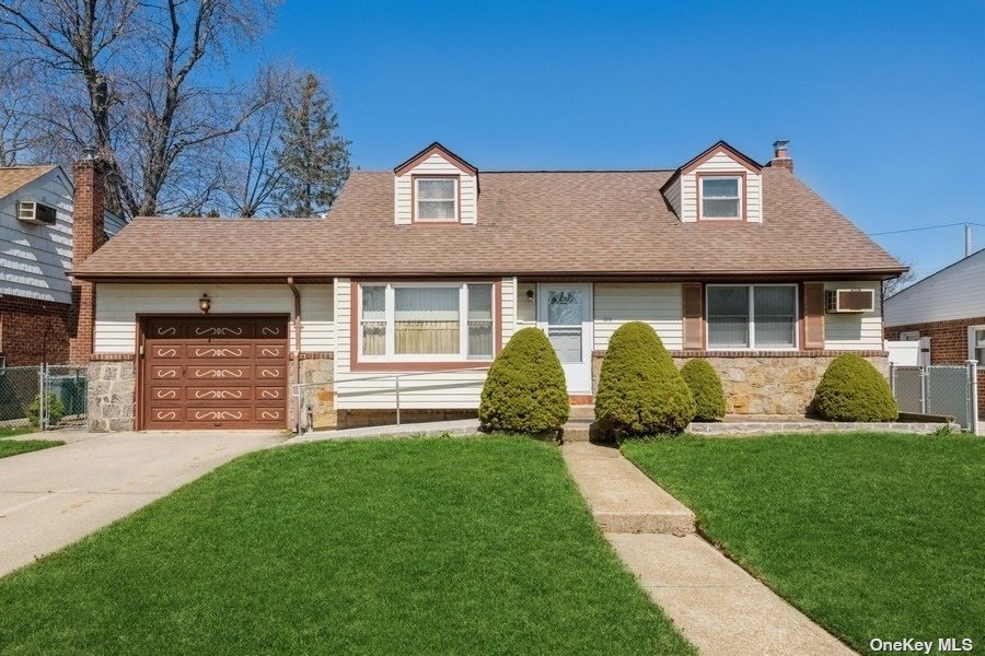 1070 Lydia Drive, Franklin Square, NY 11010 Compass