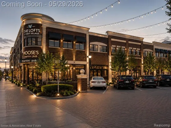 $1,695 | 22241 Michigan Avenue, Dearborn, MI 48124