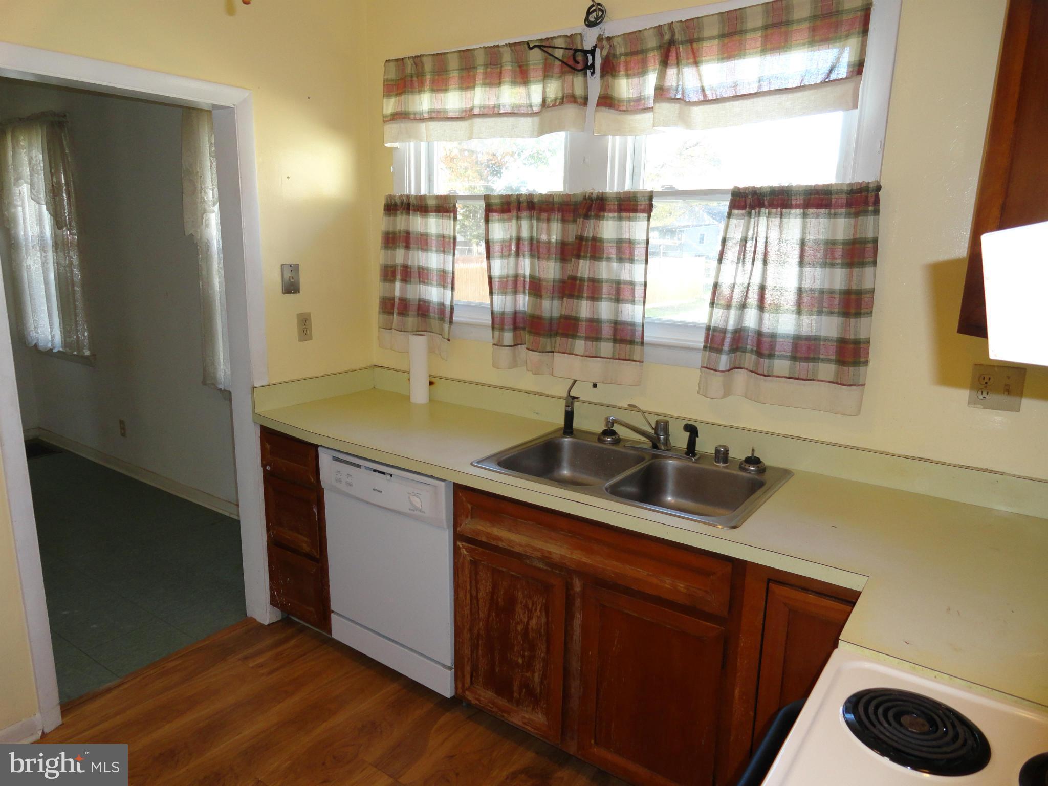 160 Post Road Aberdeen, MD 21001 - Photo 5 of 19 Kitchen
