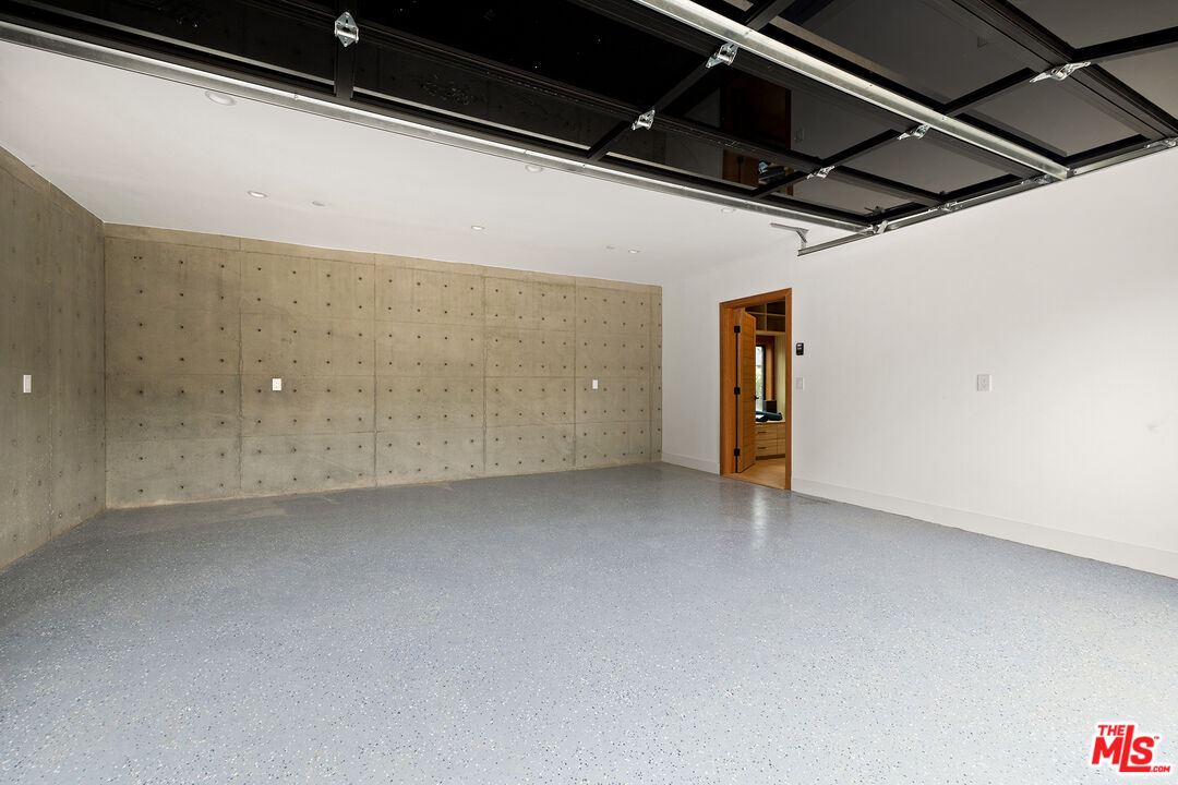 5707 Busch Drive Malibu, CA 90265 - Photo 26 of 35 a view of small space