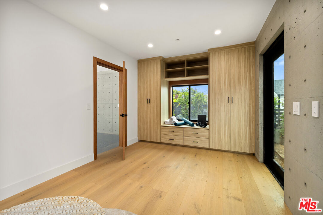 5707 Busch Drive Malibu, CA 90265 - Photo 28 of 35 a view of an empty room with a window