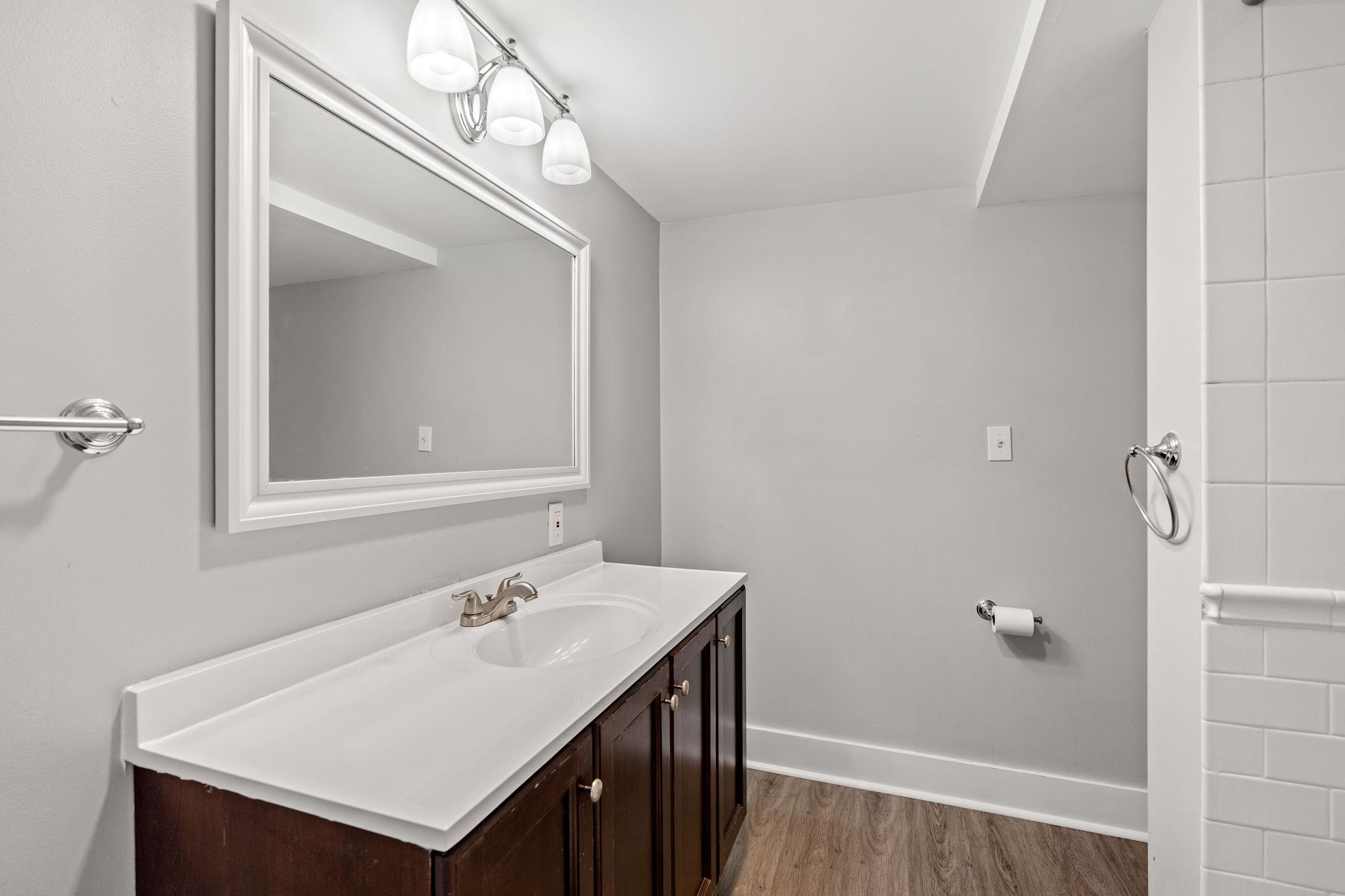 214 Maplehurst Avenue Manchester, NH 03104 - Photo 32 of 58