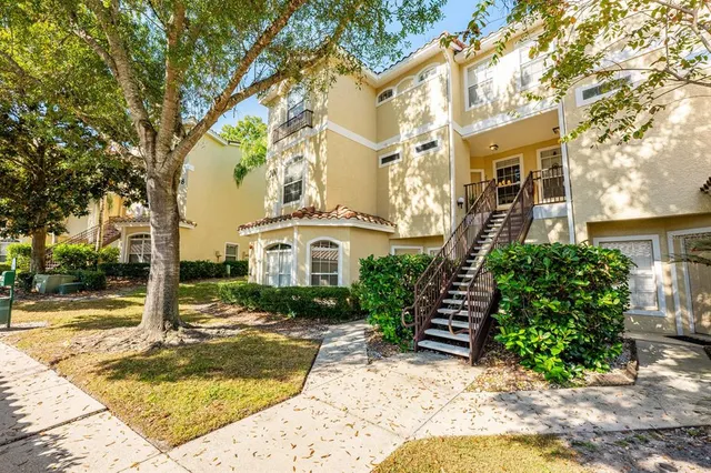 $280,000 | 700 Seabrook Court, Unit 201, Altamonte Springs, FL 32714