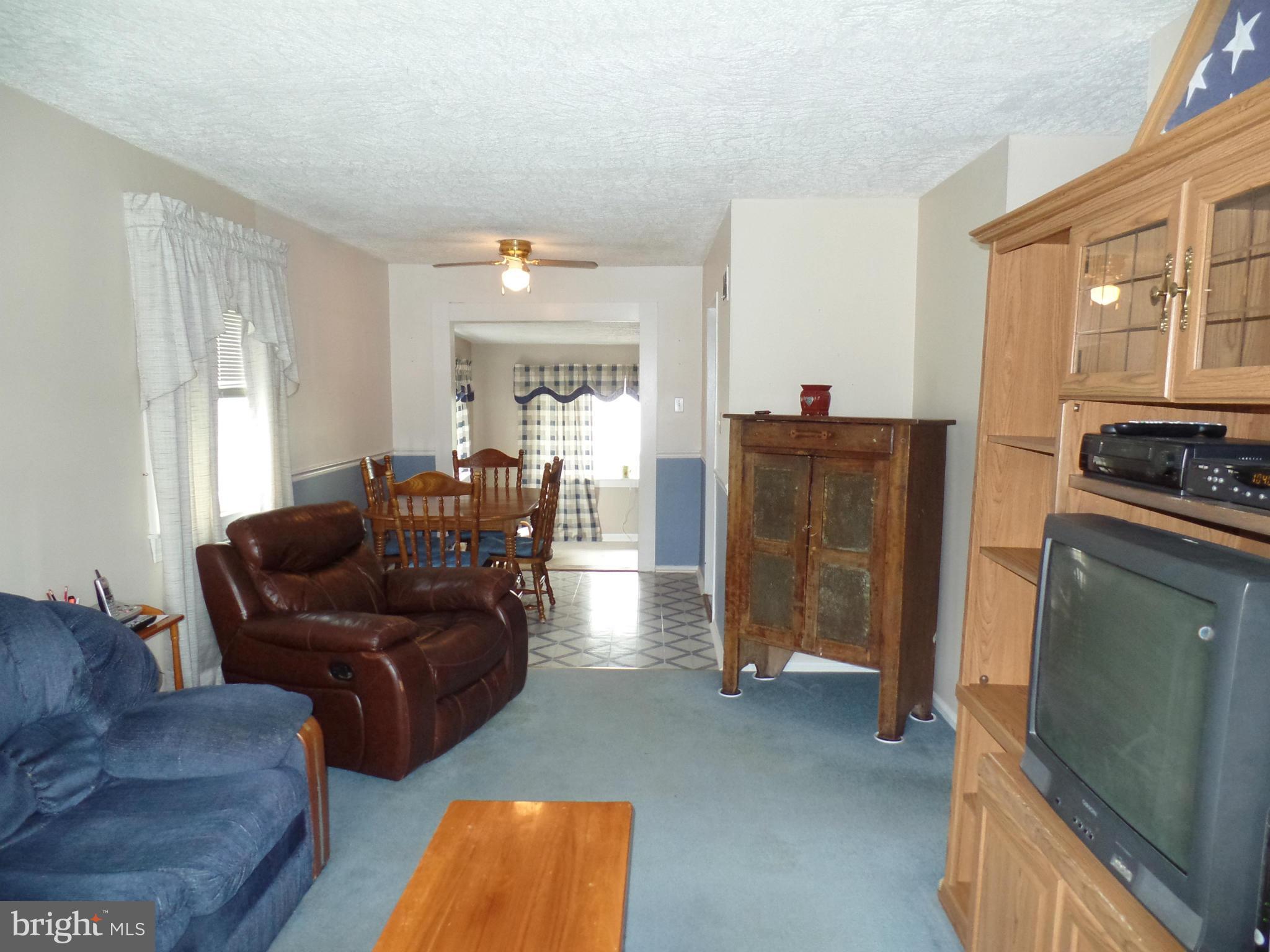 1924 Anderson Road Falls Church, VA 22043 - Photo 2 of 15 Interior (General)