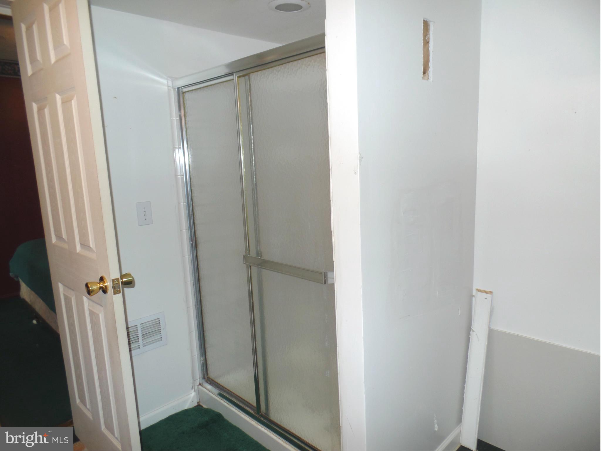 1924 Anderson Road Falls Church, VA 22043 - Photo 13 of 15 Bath (Master)