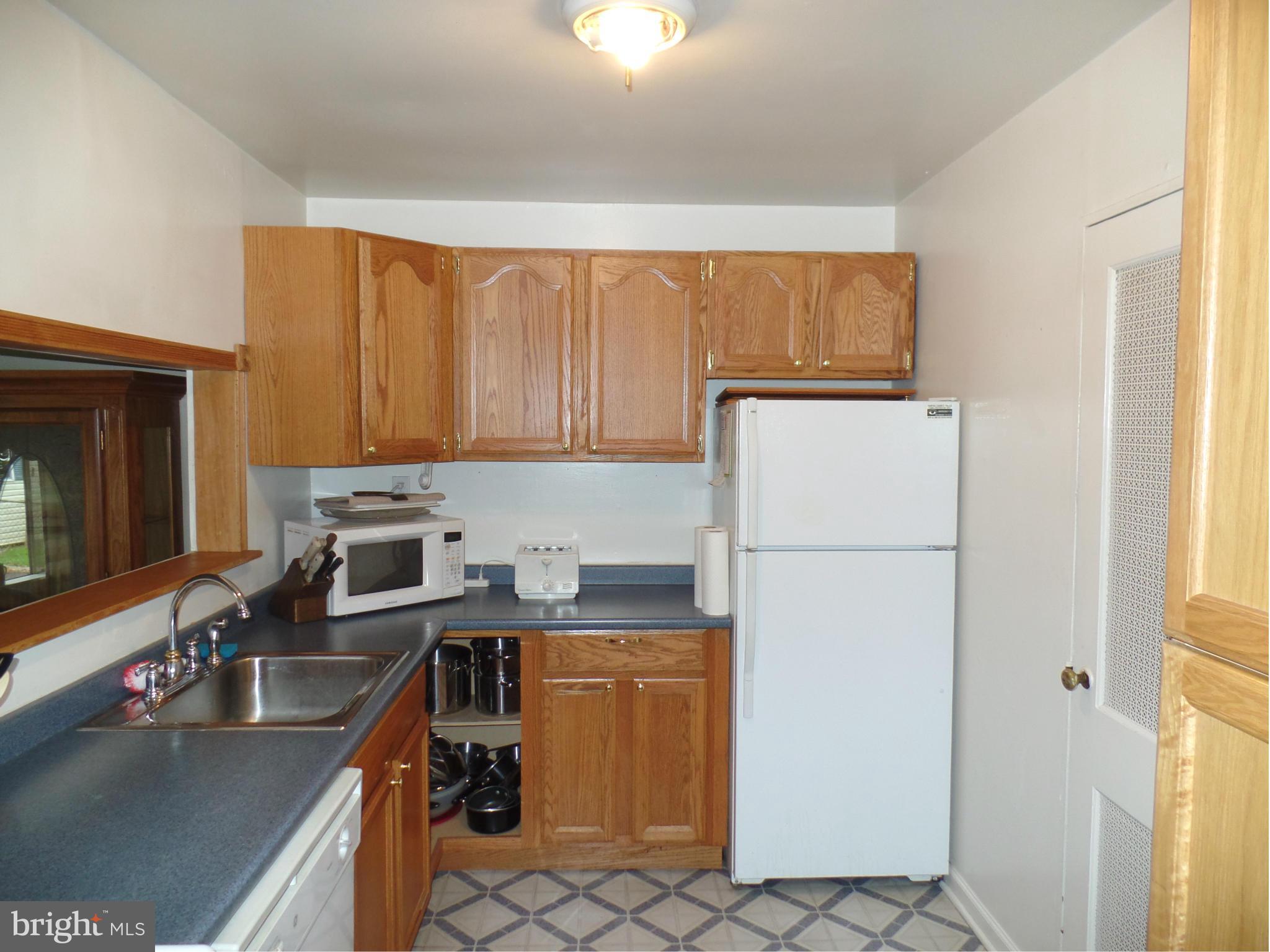 1924 Anderson Road Falls Church, VA 22043 - Photo 3 of 15 Kitchen