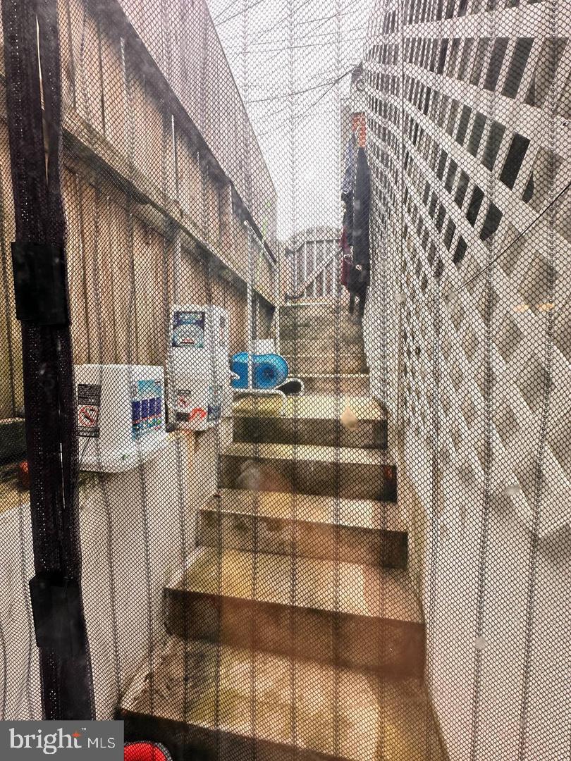 1658 33rd Street Northwest Washington, DC 20007 - Photo 4 of 5 a view of entryway with a front door