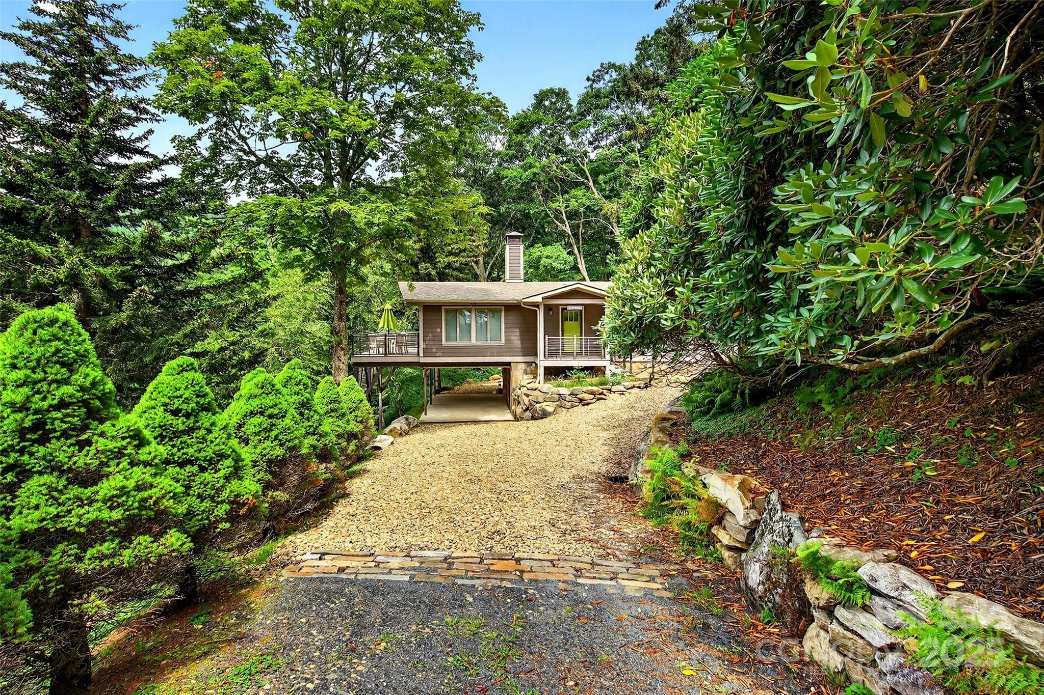 283 Mitchell View Road Bakersville, NC 28705 - Photo 11 of 46 Gallery Image 11