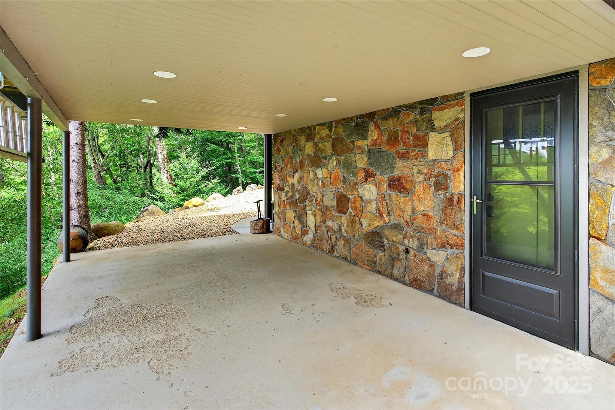 283 Mitchell View Road Bakersville, NC 28705 - Photo 16 of 46 Gallery Image 16