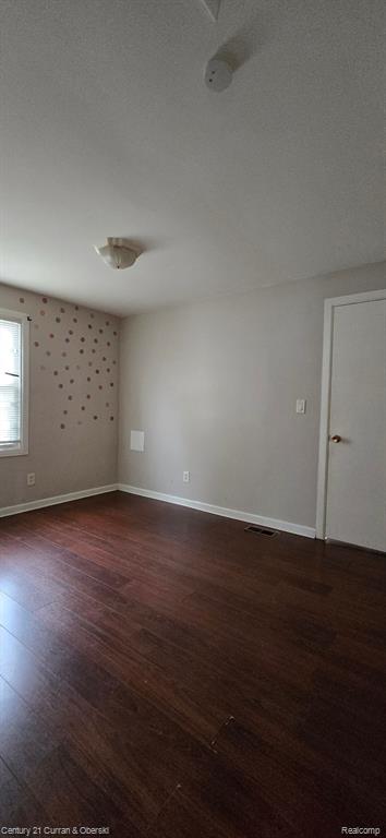 14410 Lithgow Street Dearborn, MI 48126 - Photo 16 of 37 Gallery Image 16