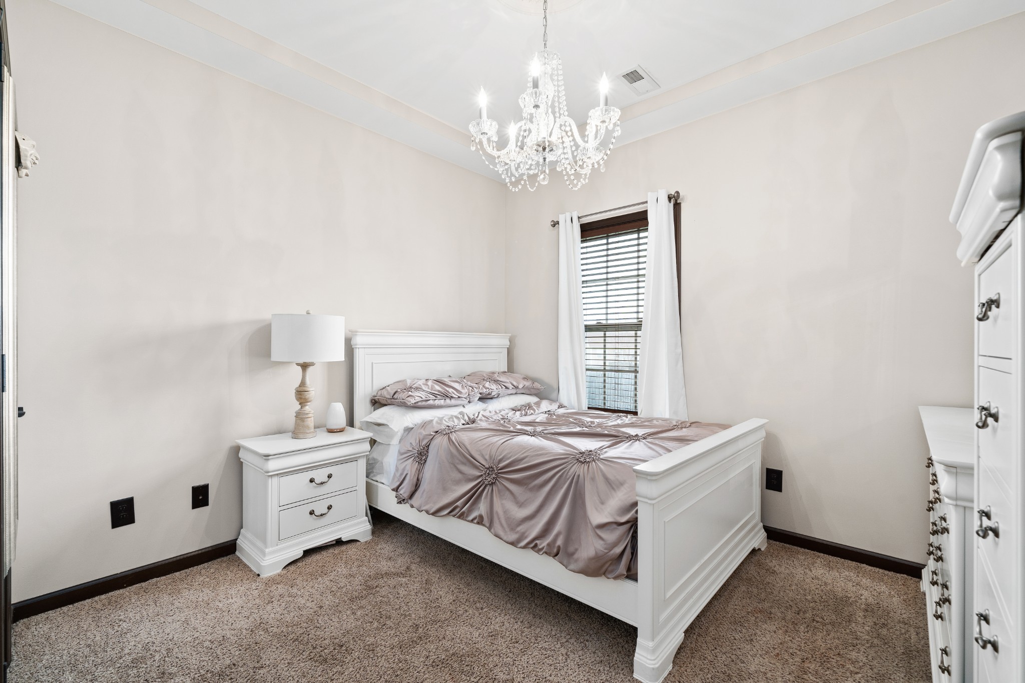 1439 Raven Road Clarksville, TN 37042 - Photo 21 of 28 a bedroom with a bed and a window