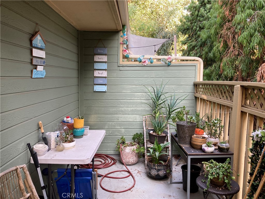 809 North Spurgeon Street, Unit 5 Santa Ana, CA 92701 - Photo 11 of 12 a outdoor space with furniture