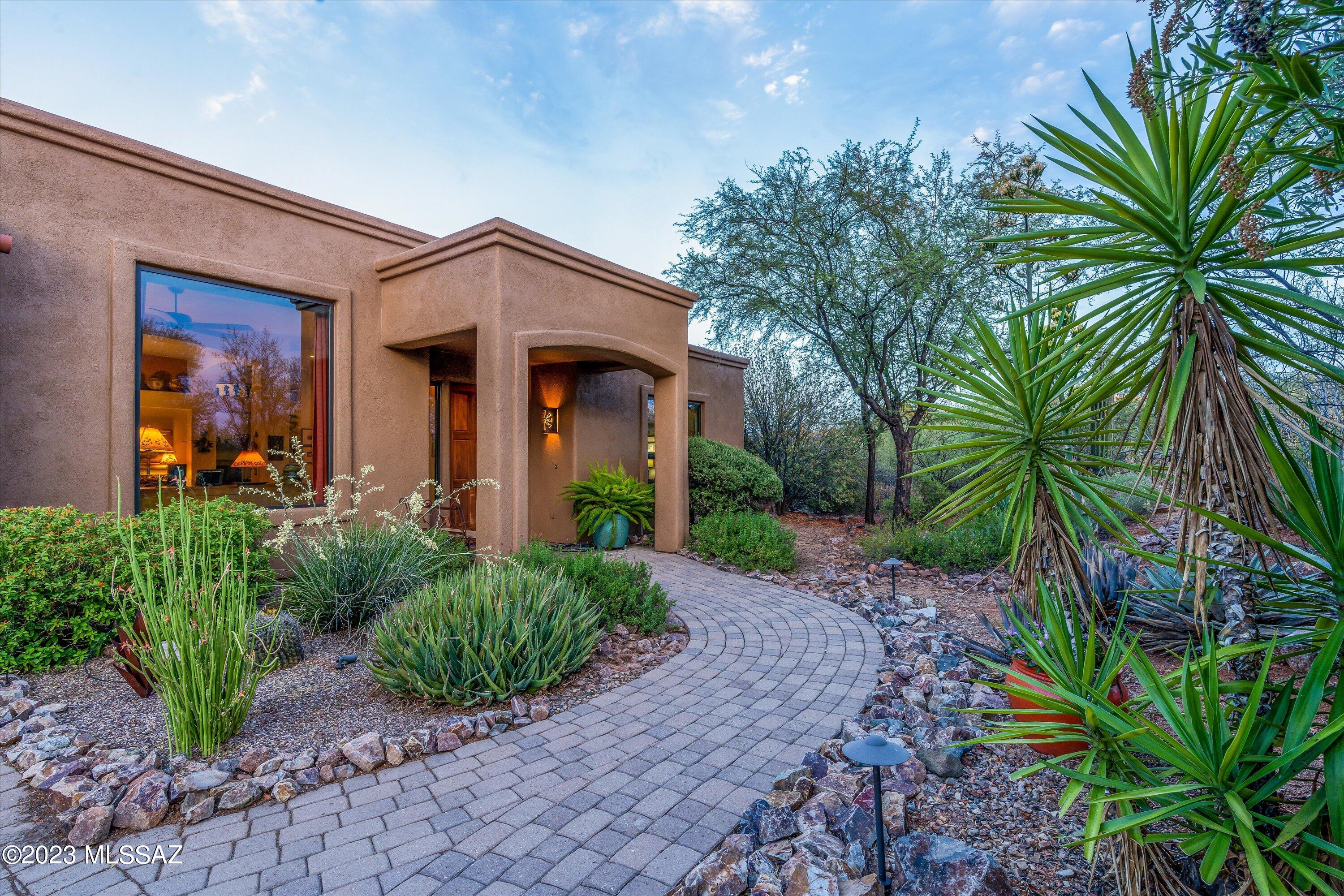 8673 South Long Bar Ranch Place Vail, AZ 85641 - Photo 2 of 36 Gallery Image 2