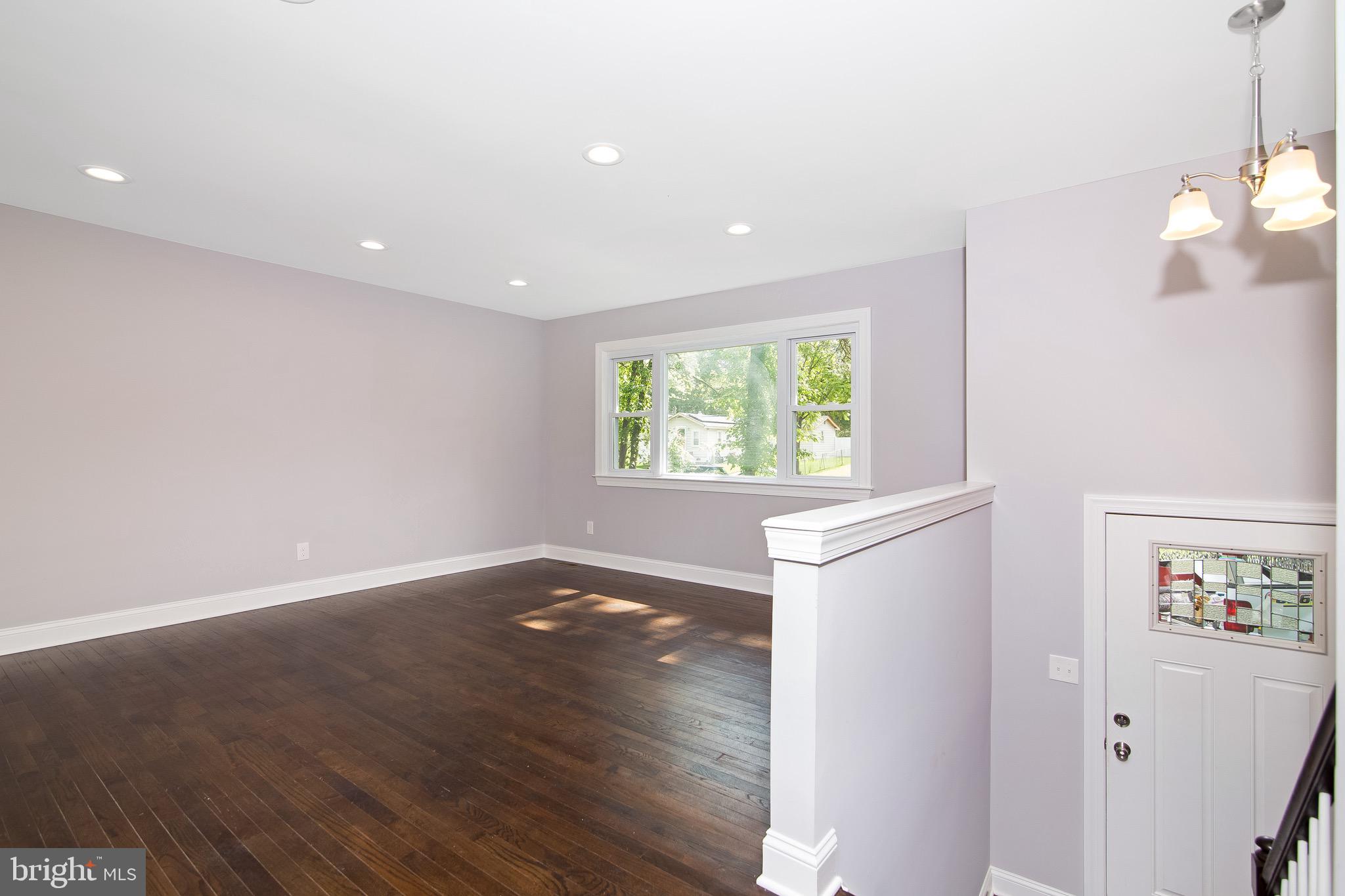 19 Henry Road Gibbsboro, NJ 08026 - Photo 4 of 31
