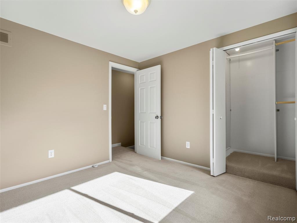 864 Dressler Lane Rochester Hills, MI 48307 - Photo 29 of 65
