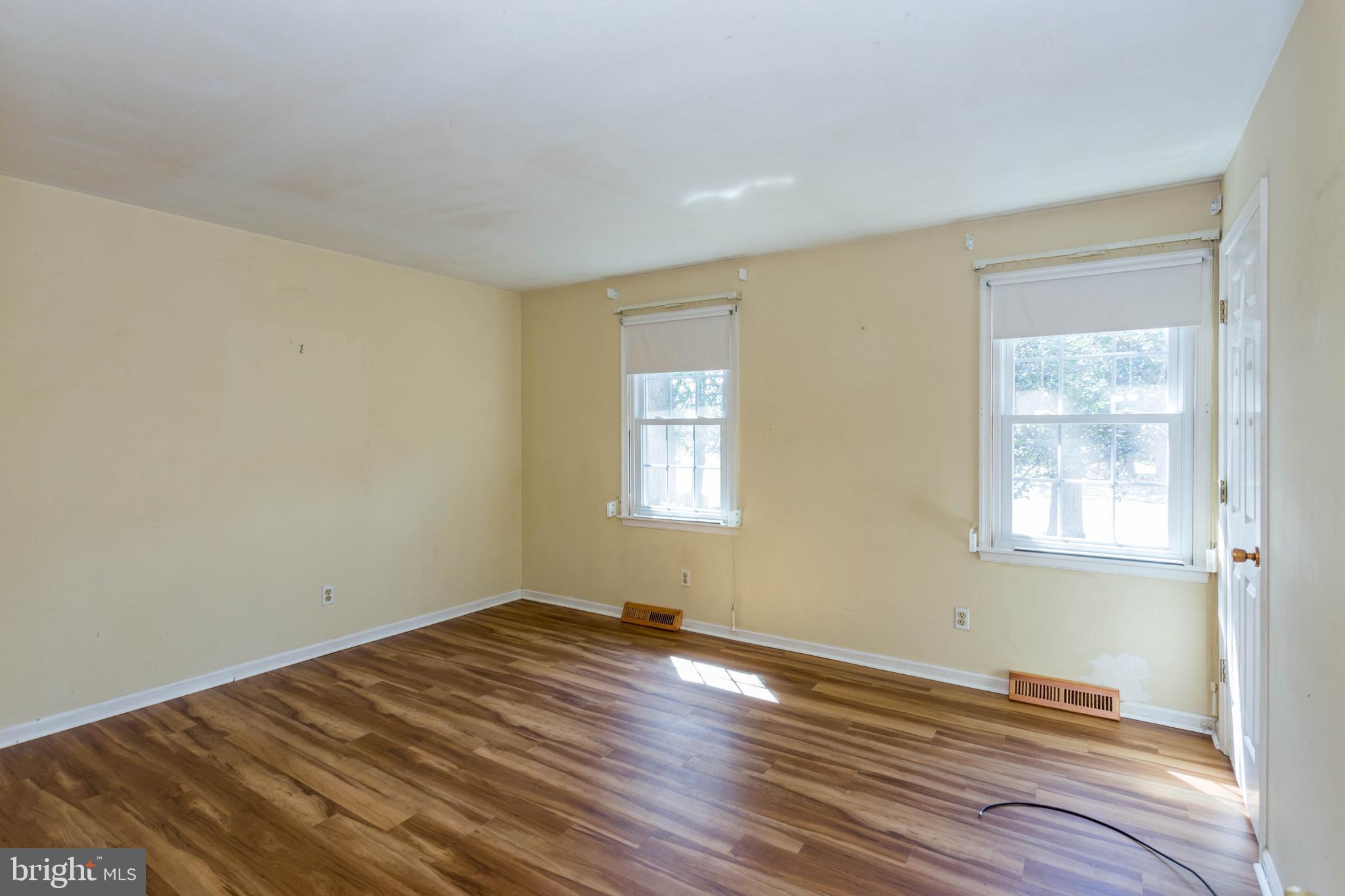 17 Kingsbridge Road Rehoboth Beach, DE 19971 - Photo 13 of 24 12'8" x 15' +/- Master Bedroom Walk-In Closet