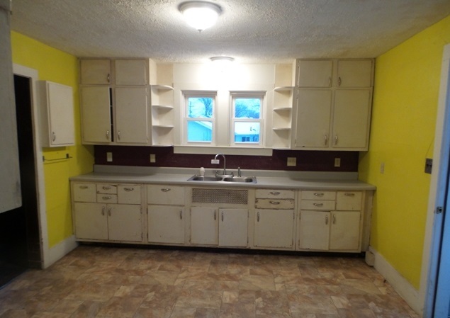 1579 Copas Road Owosso, MI 48867 - Photo 8 of 11 31276887-7.JPG
