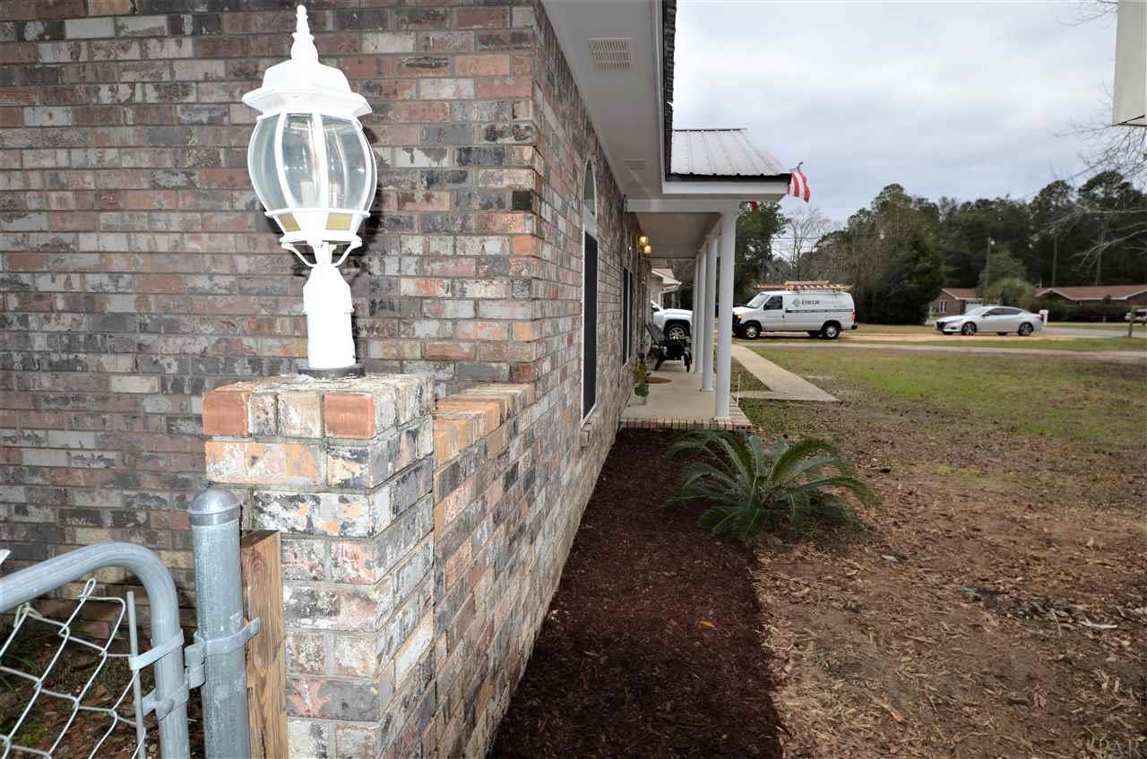 5951 Hamilton Bridge Road Milton, FL 32570 - Photo 4 of 32