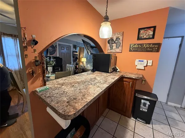 $215,000 | 1345 Hialeah Place, Florissant, MO 63033