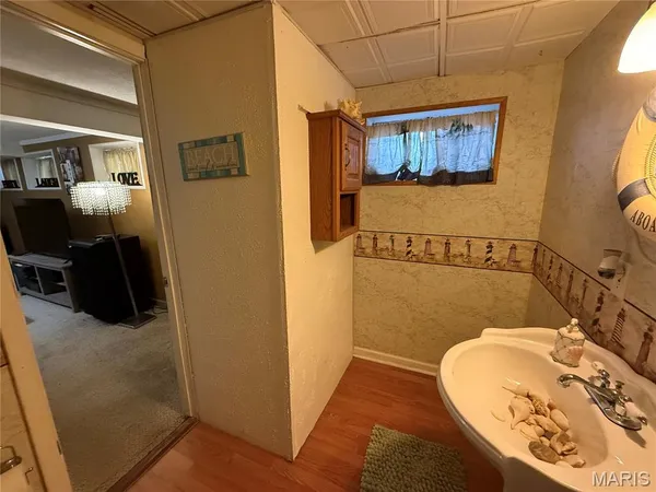 $215,000 | 1345 Hialeah Place, Florissant, MO 63033