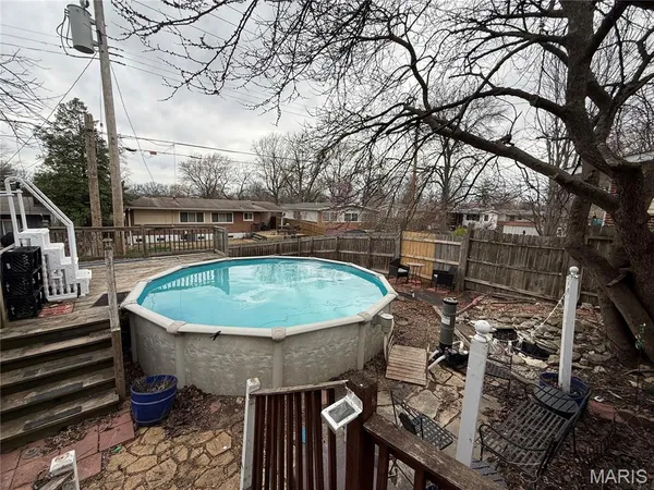 $215,000 | 1345 Hialeah Place, Florissant, MO 63033
