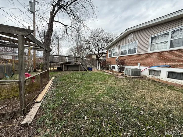 $215,000 | 1345 Hialeah Place, Florissant, MO 63033