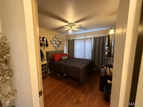 $215,000 | 1345 Hialeah Place, Florissant, MO 63033