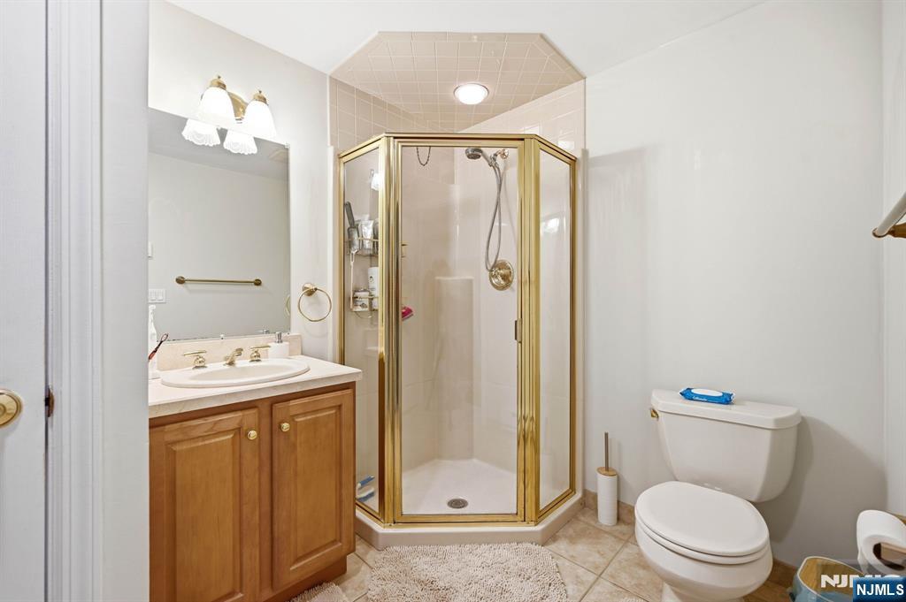 75 Spring Hill Circle Wayne, NJ 07470 - Photo 24 of 25