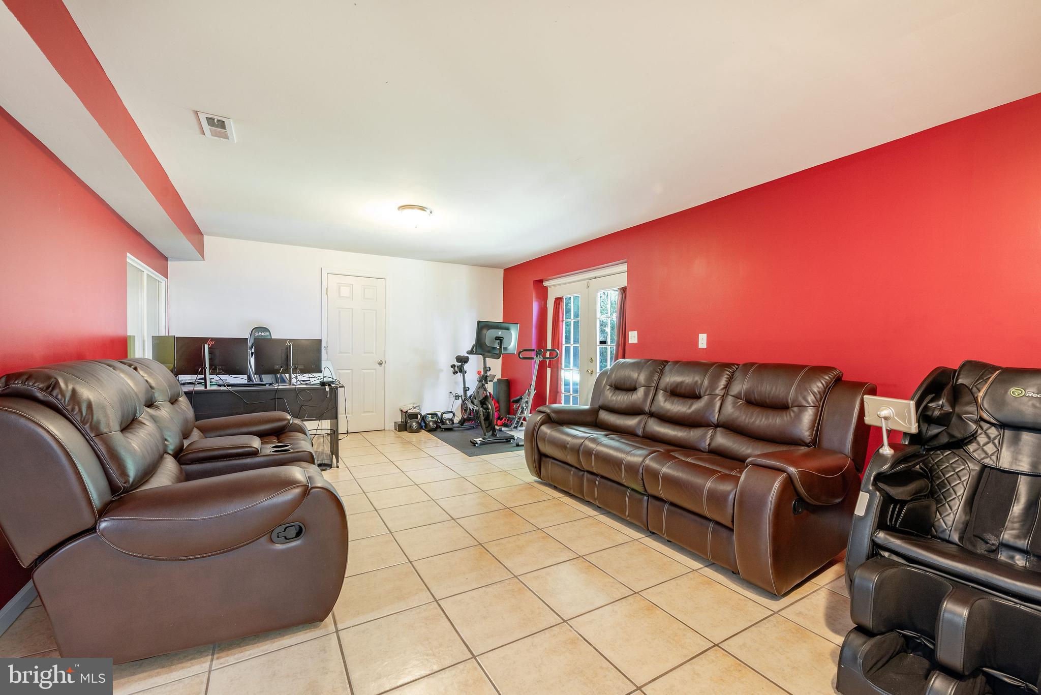 4108 Ulster Road Beltsville, MD 20705 - Photo 32 of 40