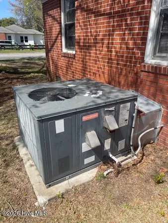 $139,600 | 406 West Daniels Street, Kinston, NC 28501