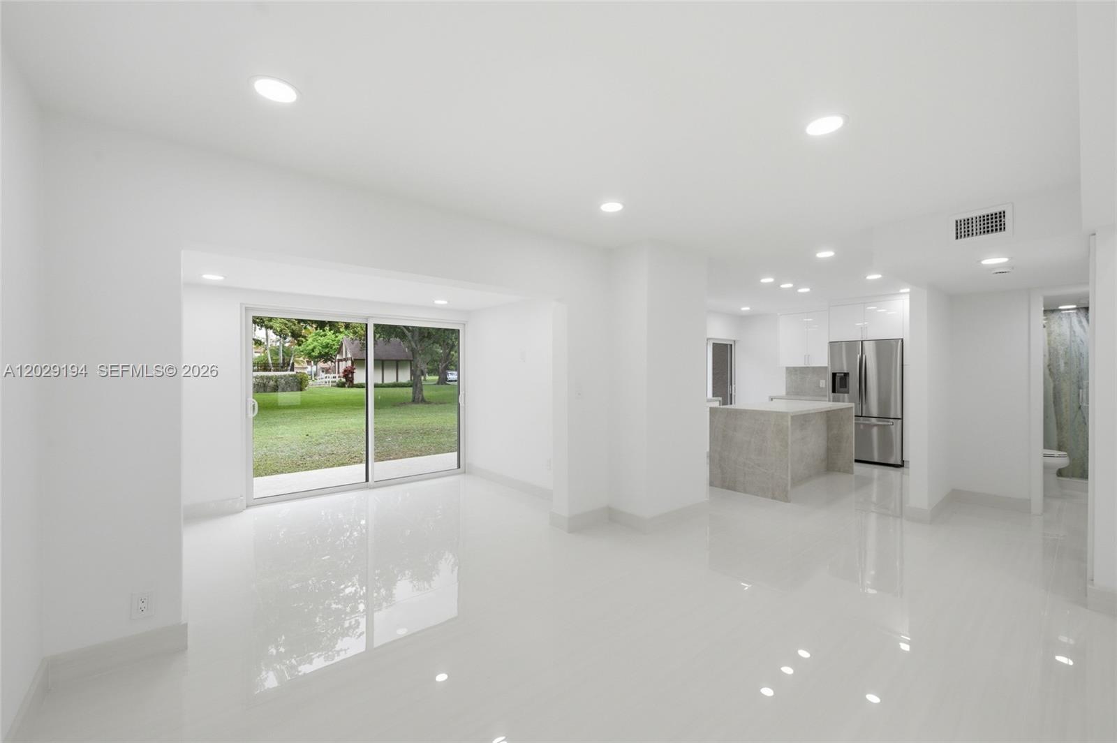 22384 Thousand Pines Lane Boca Raton, FL 33428 - Photo 3 of 70