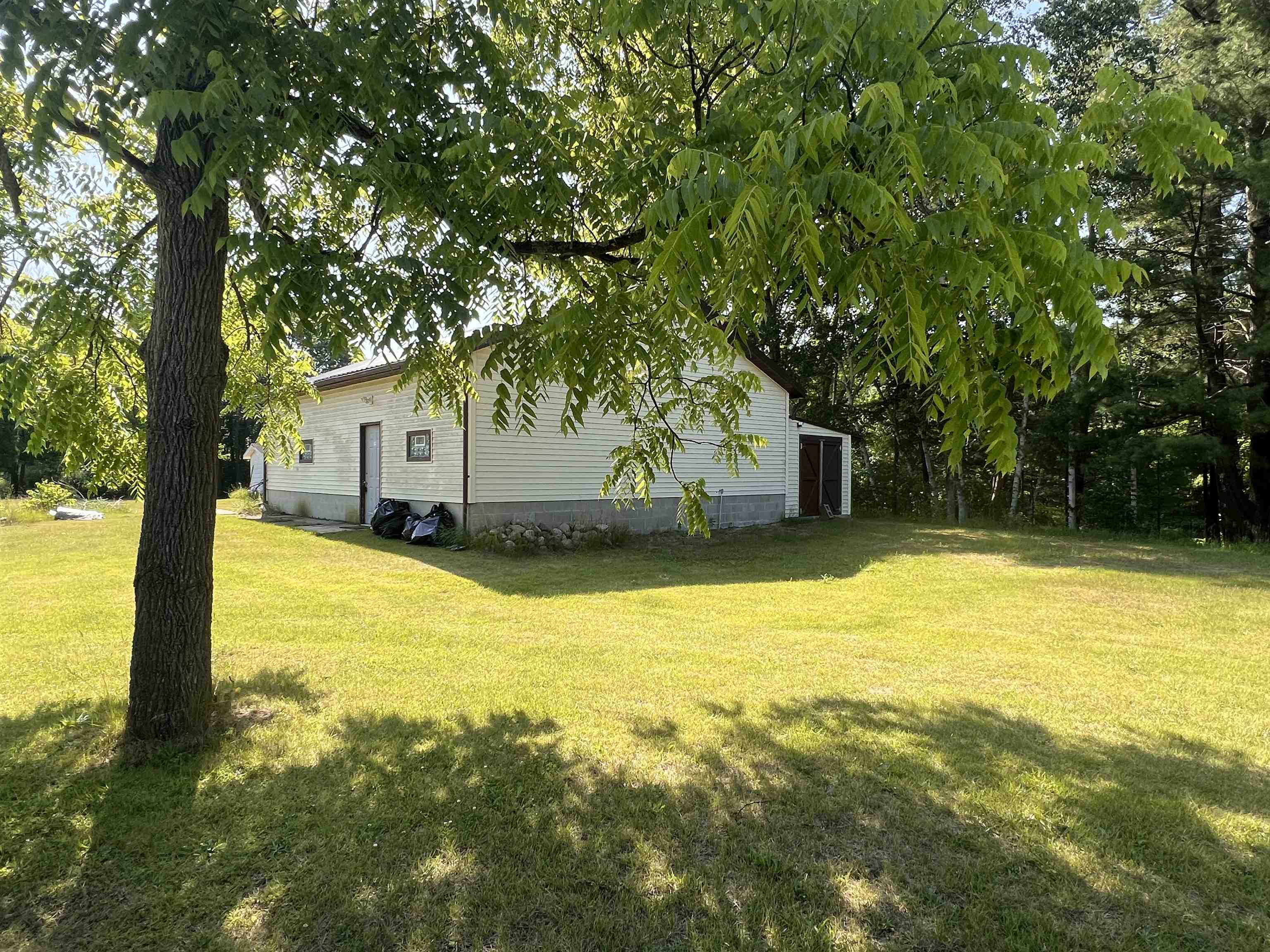 9206 East River Road Mount Pleasant, MI 48858 - Photo 18 of 18 1935552-0f85011f-1649-466e-b172-c1c5a45c2ff6.JPG