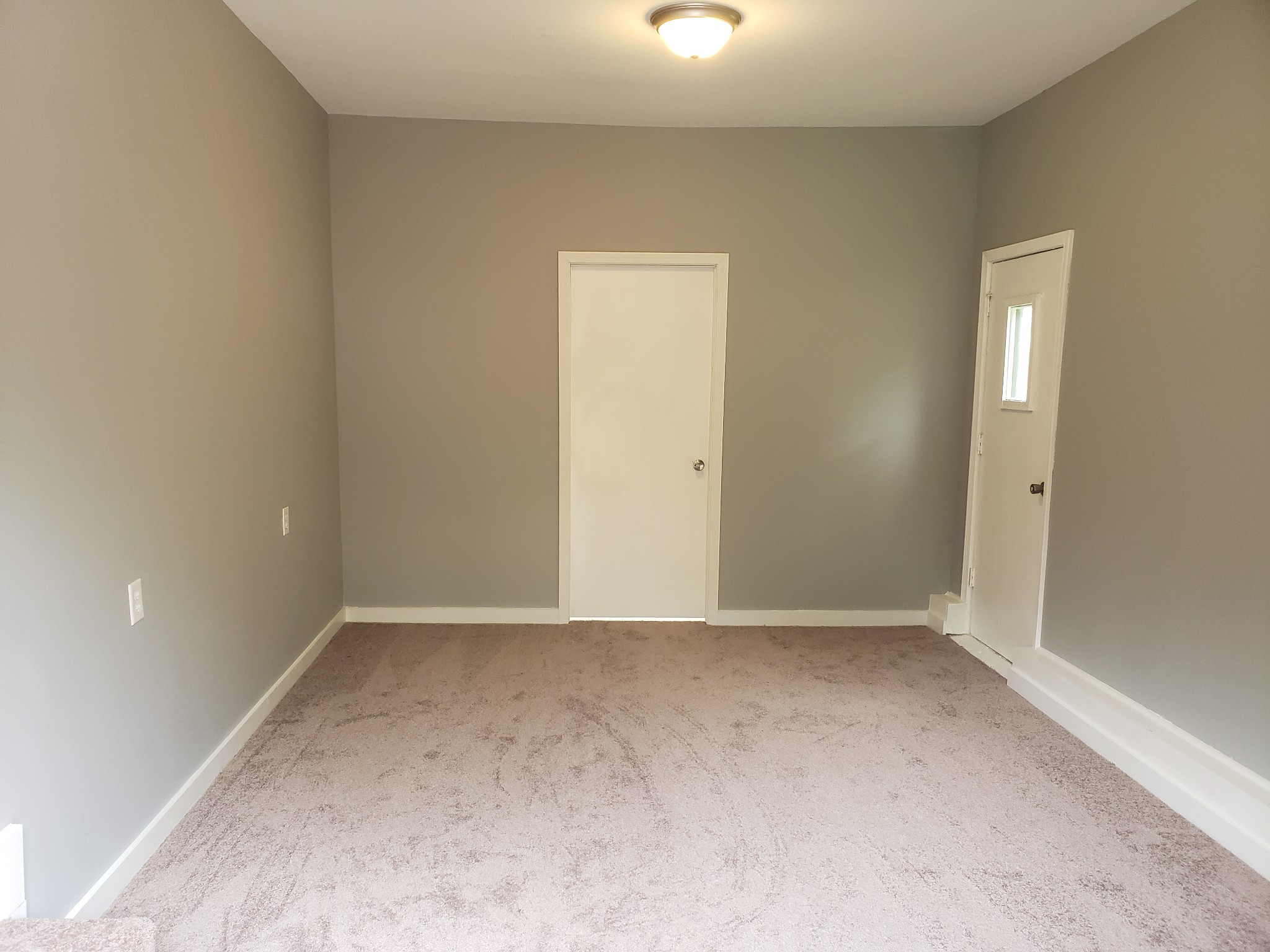 814 Miles Road Pulaski, TN 38478 - Photo 26 of 35 a view of an empty room with a window